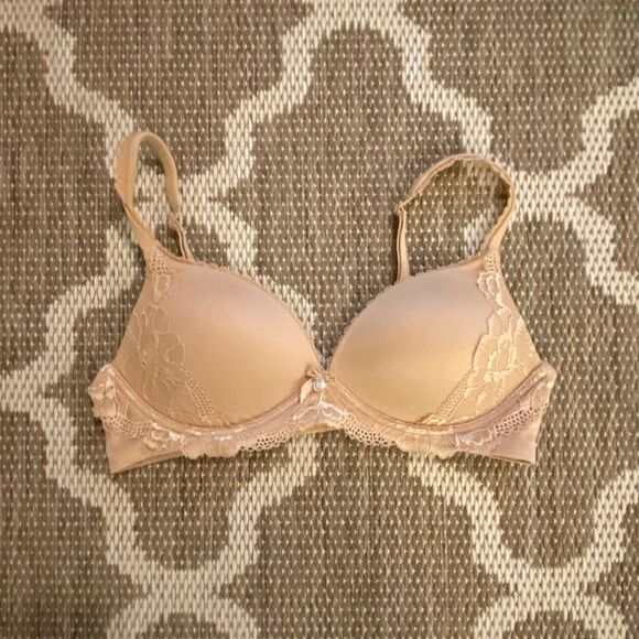 Victoria’s Secret bra, body by Victoria no wire size 34B - Picture 1 of 6